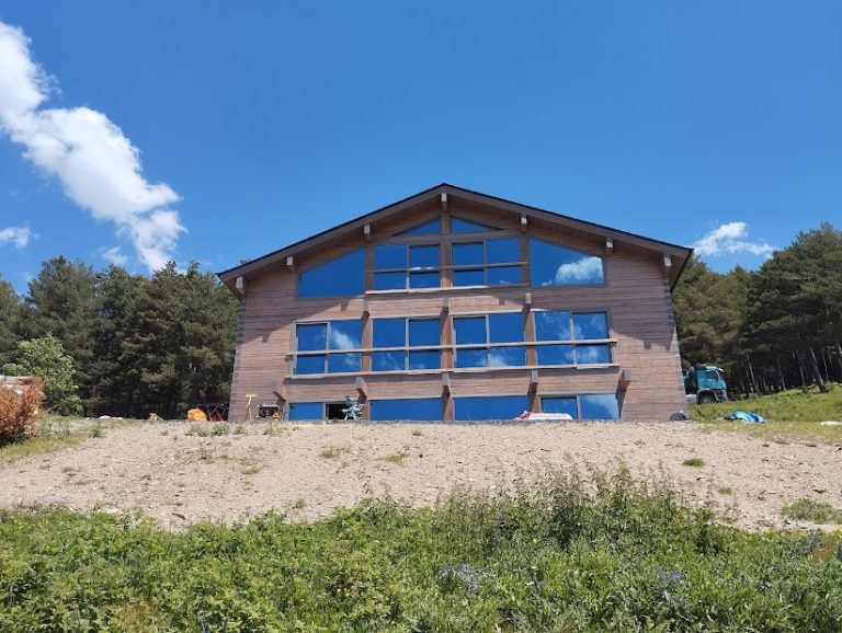 Andorra Log House